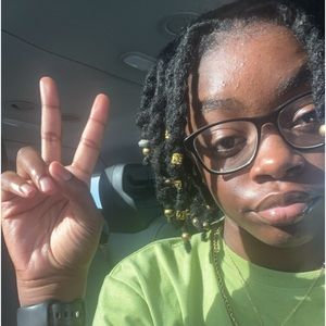 Meet your Posher, Miya